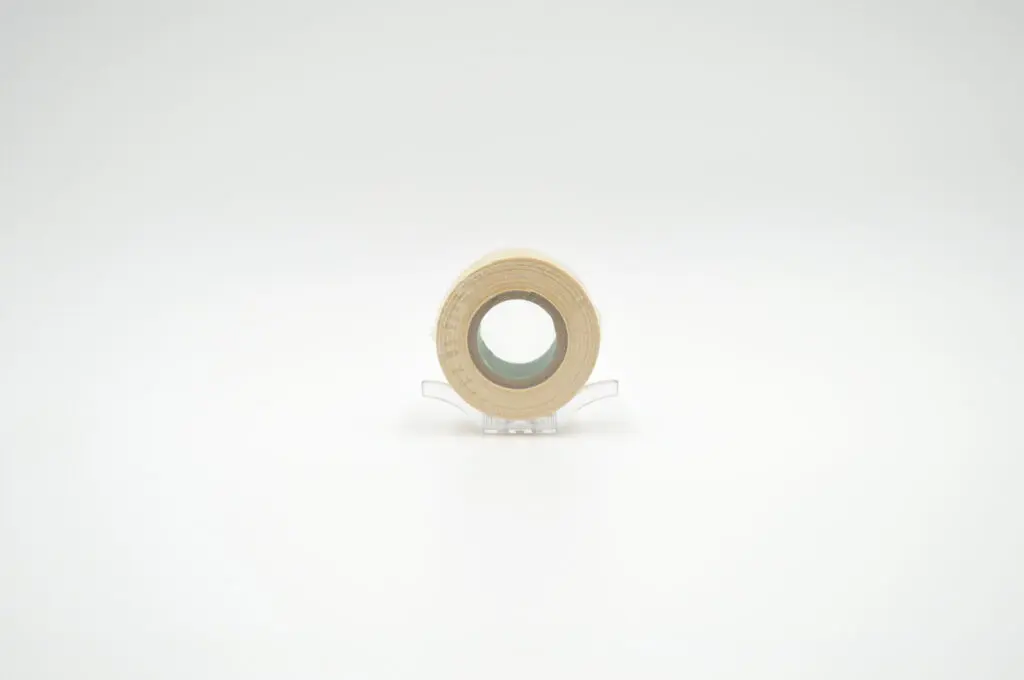 Davlyn Cloth Tape Roll, 3/4 inch x 3 yards (1.9cm x 2.5m)