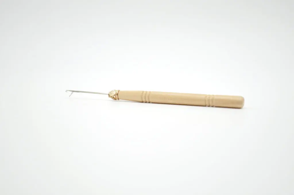 Nano Hook needle