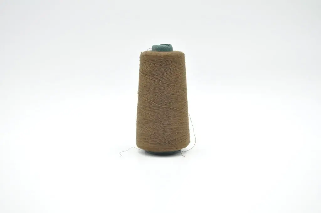 Weft Thread Brown