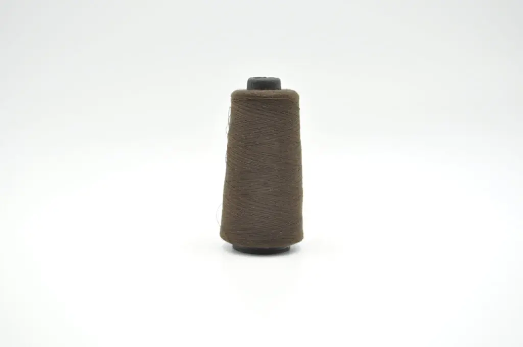 Weft Thread Dark Brown 2